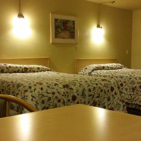 Budget Host Longhorn Motel Byers ภายนอก รูปภาพ