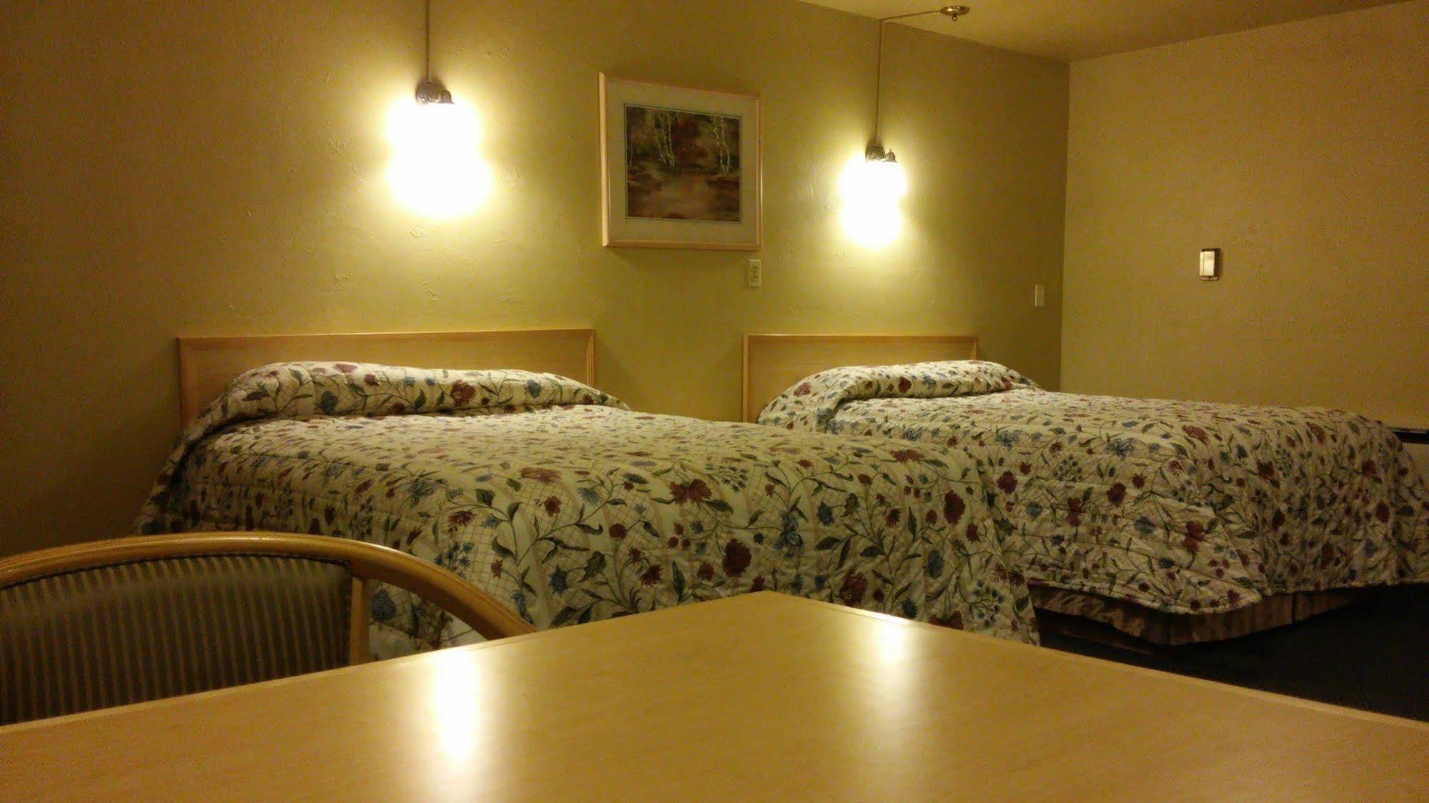 Budget Host Longhorn Motel Byers ภายนอก รูปภาพ